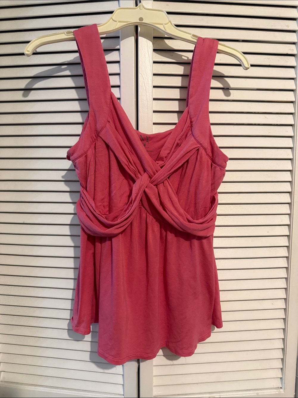 New York and Company Sleeveless Twist Front Women's Tank Top - Pink
